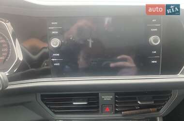 Седан Volkswagen Jetta 2019 в 
