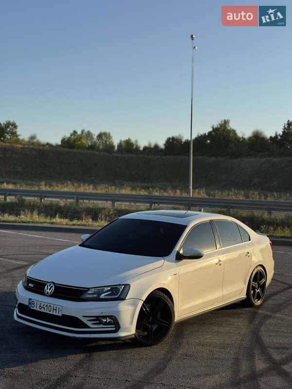 Седан Volkswagen Jetta 2017 в Полтаве