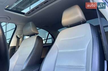 Седан Volkswagen Jetta 2012 в 