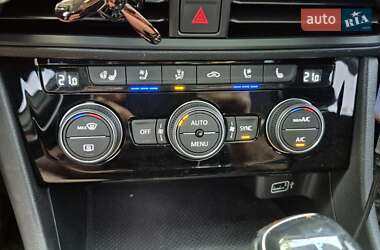Седан Volkswagen Jetta 2019 в 