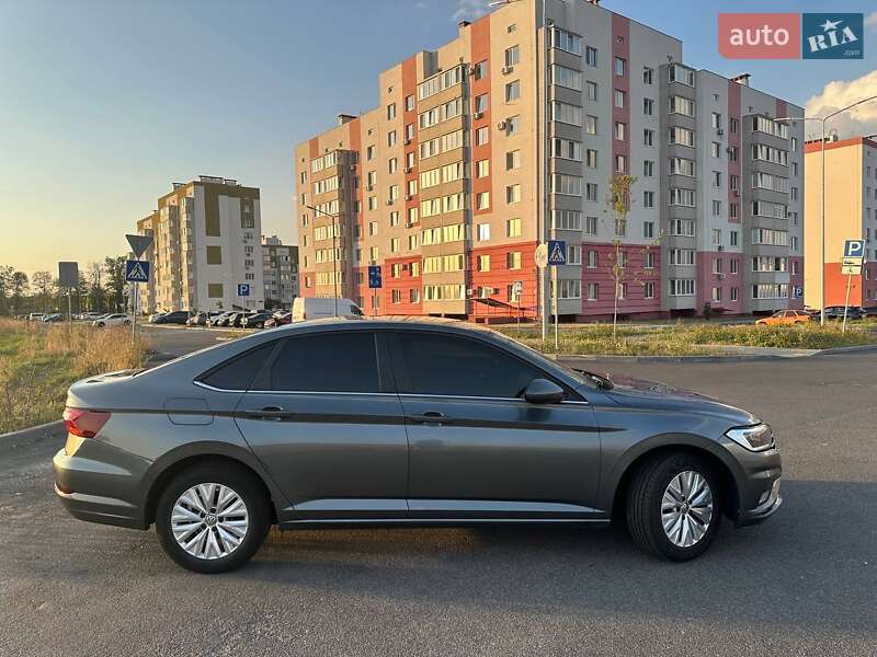 Седан Volkswagen Jetta 2019 в Виннице