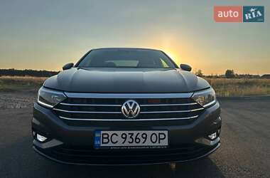 Седан Volkswagen Jetta 2019 в 