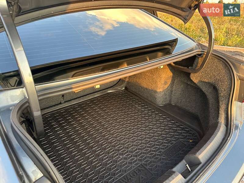 Седан Volkswagen Jetta 2019 в Виннице