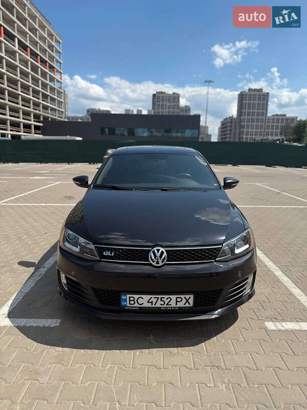 Седан Volkswagen Jetta 2013 в Києві