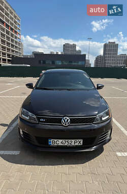 Седан Volkswagen Jetta 2013 в 