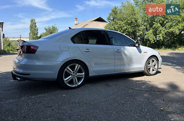 Седан Volkswagen Jetta 2017 в 