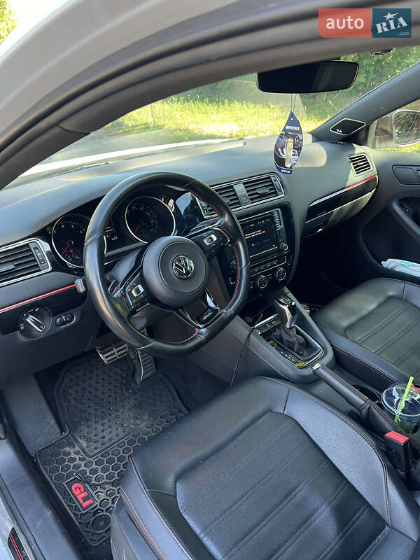 Седан Volkswagen Jetta 2017 в Краматорске