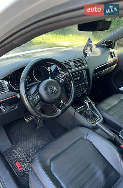 Седан Volkswagen Jetta 2017 в 