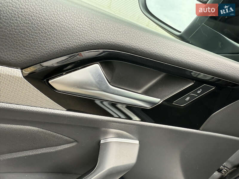 Седан Volkswagen Jetta 2019 в Одессе