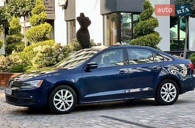 Седан Volkswagen Jetta 2012 в 