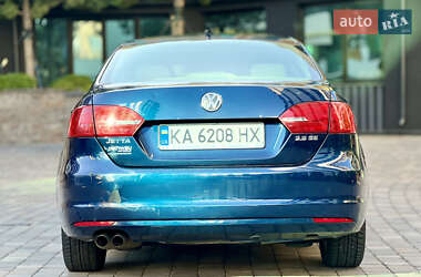 Седан Volkswagen Jetta 2012 в 