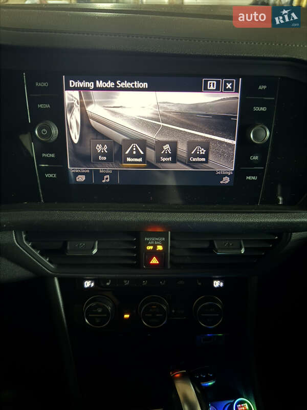 Седан Volkswagen Jetta 2019 в Одессе