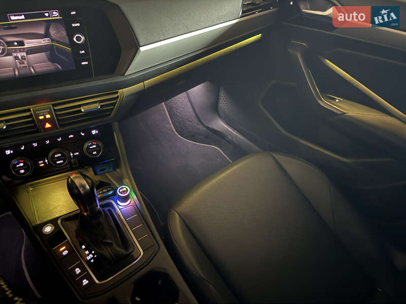 Седан Volkswagen Jetta 2019 в Одессе