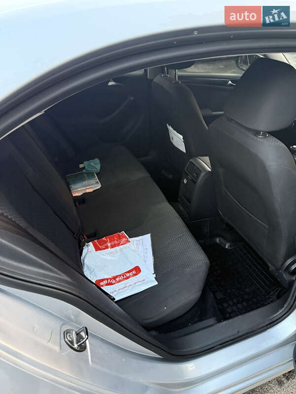 Седан Volkswagen Jetta 2011 в Києві