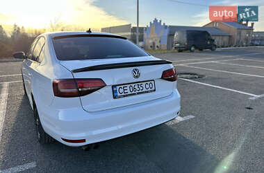 Седан Volkswagen Jetta 2016 в 