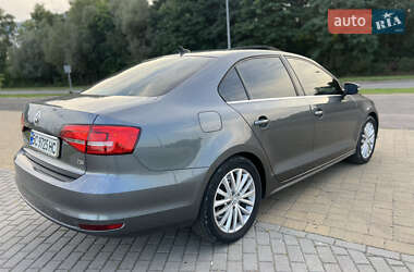 Седан Volkswagen Jetta 2015 в 