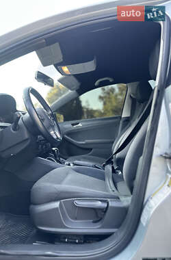 Седан Volkswagen Jetta 2012 в 
