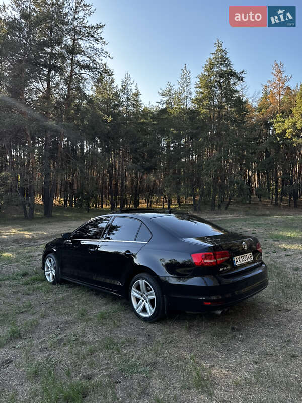 Седан Volkswagen Jetta 2014 в Зміїві