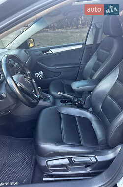 Седан Volkswagen Jetta 2014 в Змиеве