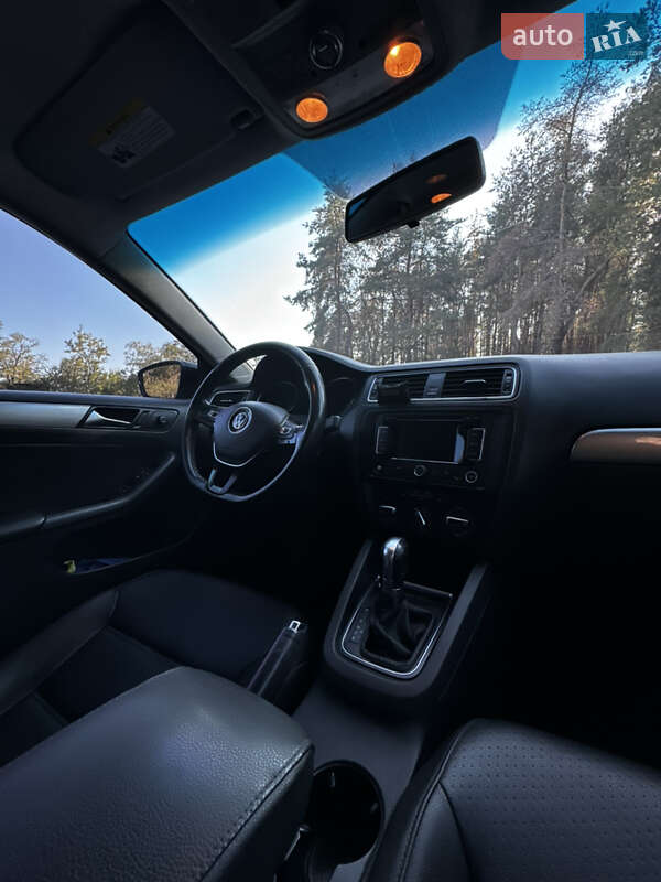 Седан Volkswagen Jetta 2014 в Зміїві