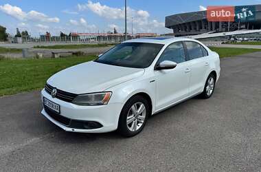 Седан Volkswagen Jetta 2013 в Львові