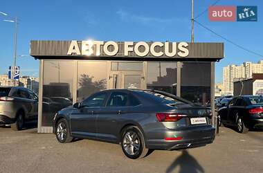 Седан Volkswagen Jetta 2018 в 