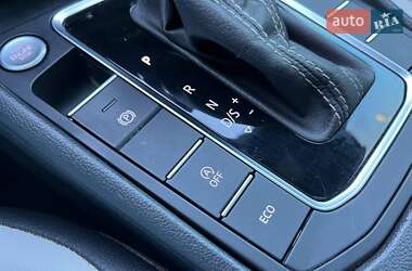 Седан Volkswagen Jetta 2018 в 