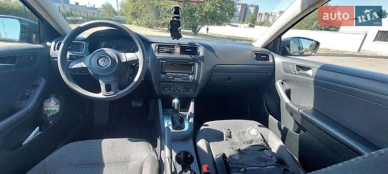 Седан Volkswagen Jetta 2014 в Днепре