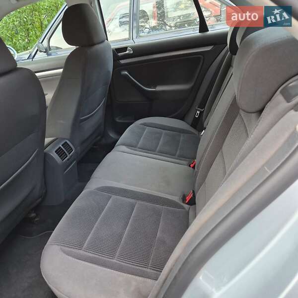 Седан Volkswagen Jetta 2007 в Сумах