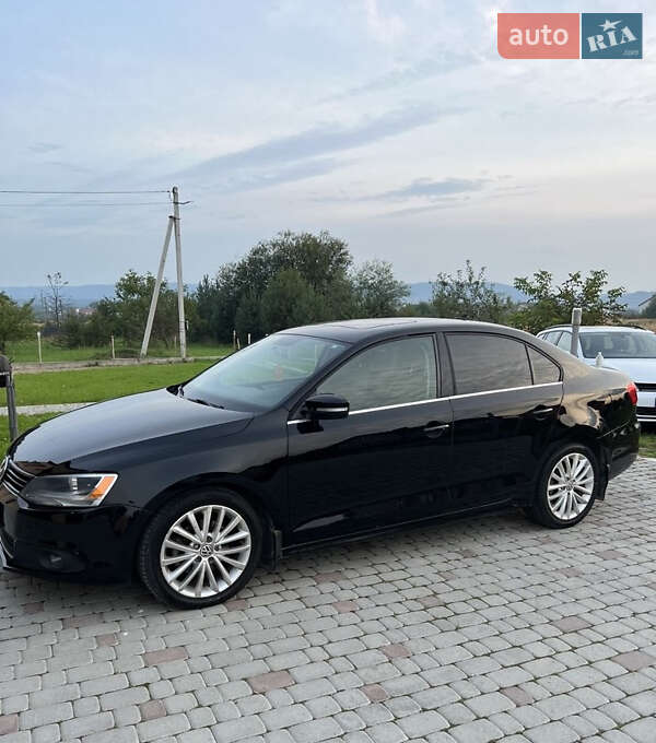 Седан Volkswagen Jetta 2012 в Дрогобичі
