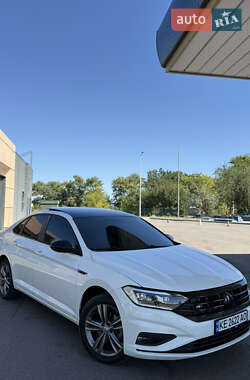 Седан Volkswagen Jetta 2019 в 