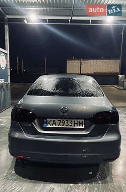 Седан Volkswagen Jetta 2014 в 