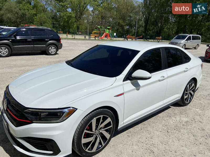 Седан Volkswagen Jetta 2020 в Києві