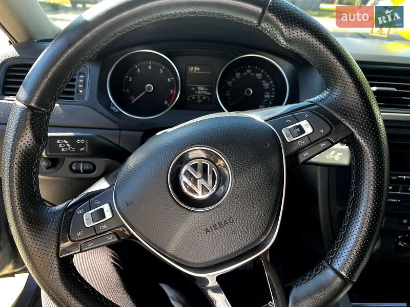 Седан Volkswagen Jetta 2014 в Сумах