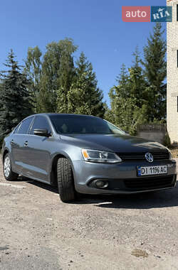 Седан Volkswagen Jetta 2012 в 