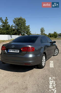 Седан Volkswagen Jetta 2012 в 