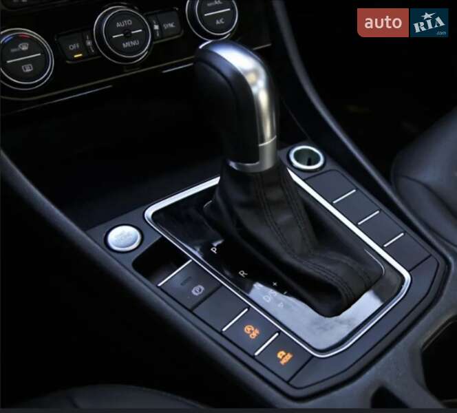 Седан Volkswagen Jetta 2019 в Харкові