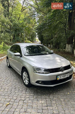 Седан Volkswagen Jetta 2012 в Черновцах