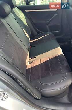 Седан Volkswagen Jetta 2009 в Стрые