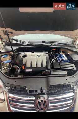 Седан Volkswagen Jetta 2008 в 