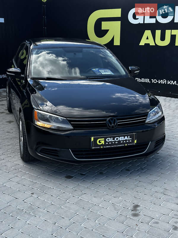 Седан Volkswagen Jetta 2013 в Львове