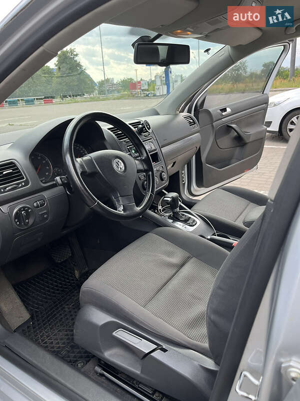 Седан Volkswagen Jetta 2006 в Киеве фото 16 Седан Volkswagen Jetta 2006 в Киеве
