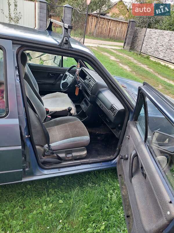 Седан Volkswagen Jetta 1987 в Самборе