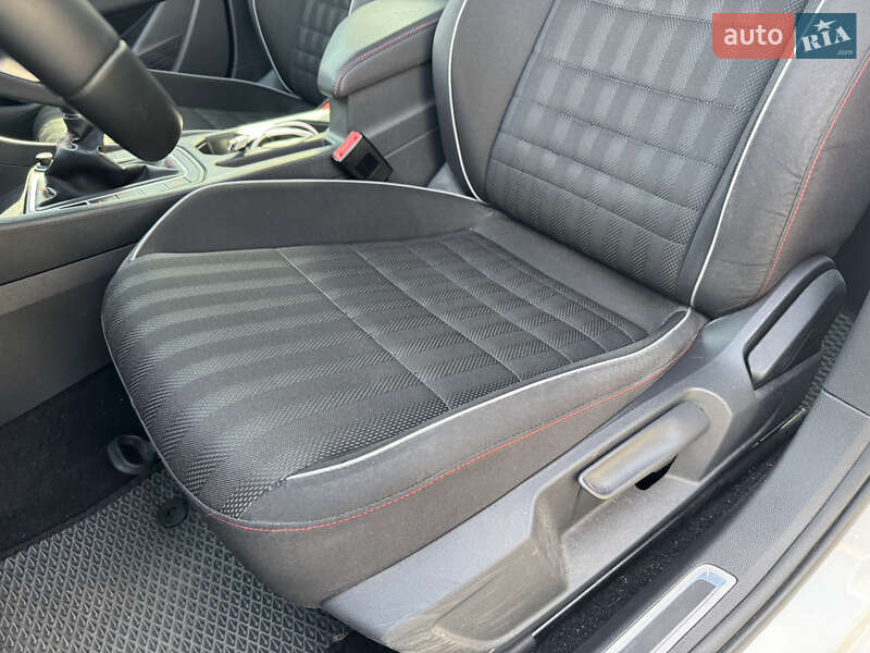 Седан Volkswagen Jetta 2019 в Києві