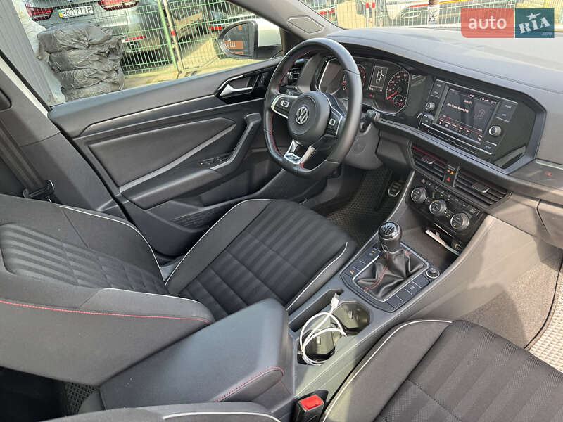 Седан Volkswagen Jetta 2019 в Києві