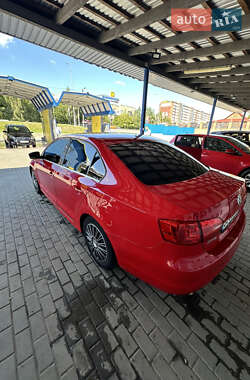 Седан Volkswagen Jetta 2012 в 