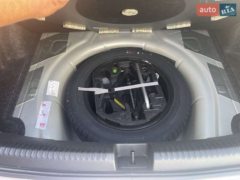 Седан Volkswagen Jetta 2011 в Харкові