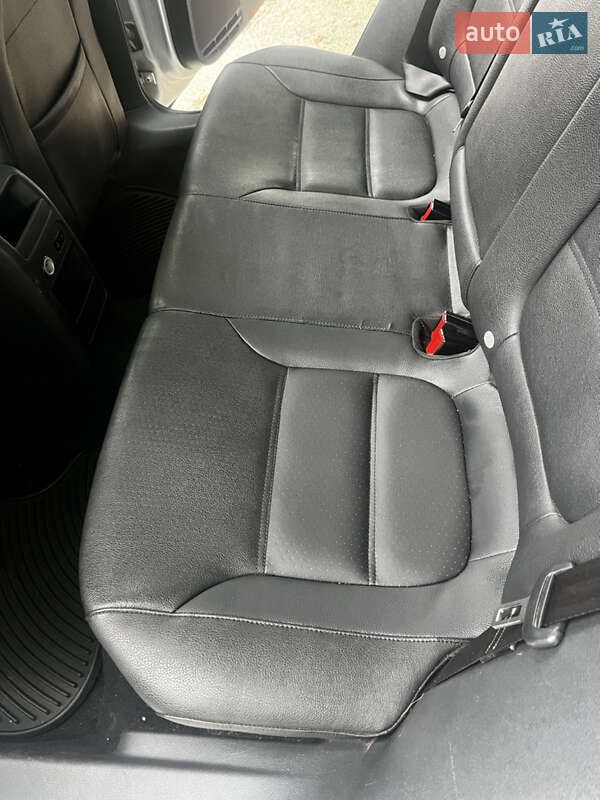 Седан Volkswagen Jetta 2010 в Харкові