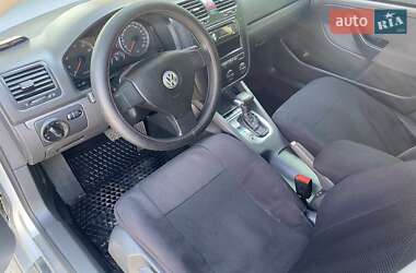 Седан Volkswagen Jetta 2009 в 