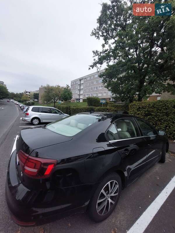 Седан Volkswagen Jetta 2016 в Одесі